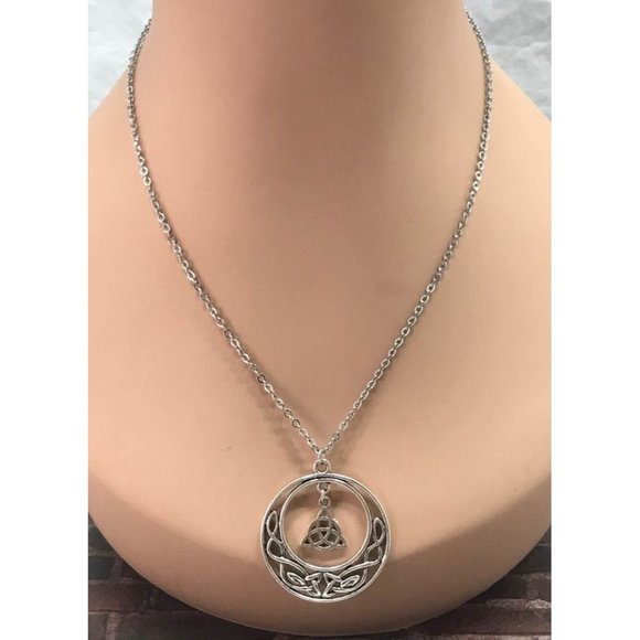 Celtic Irish Trinity Triquetra Knot Circle - Picture 5 of 5